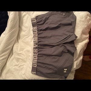 Grey Underarmour Athletic shorts!